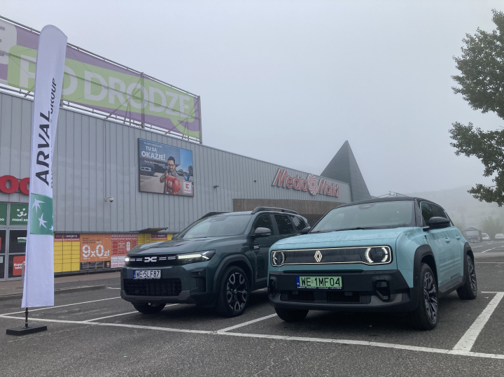 RENAULT I DACIA W WIELKIM TEŚCIE MOBILNOŚCI MIEJSKIEJ. ELEKTRYKI I HYBRYDY W CODZIENNYM RUCHU